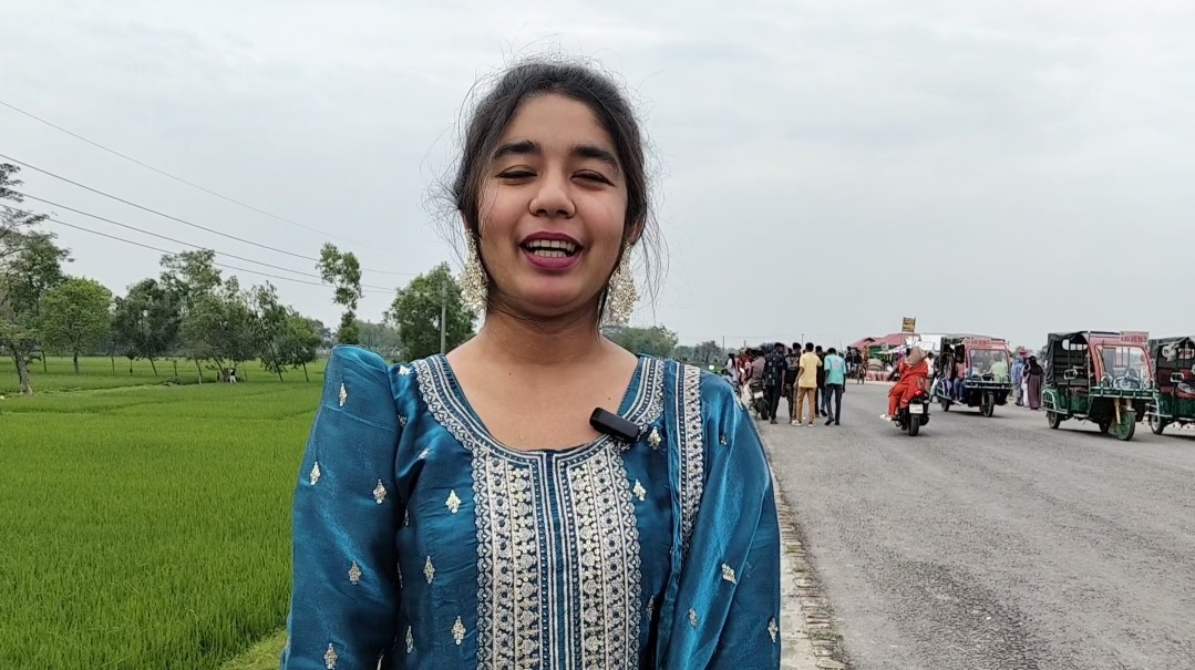 ঈদের বিনোদন ছড়িয়ে পড়েছে নেত্রকোনার বাইপাস সড়কেও