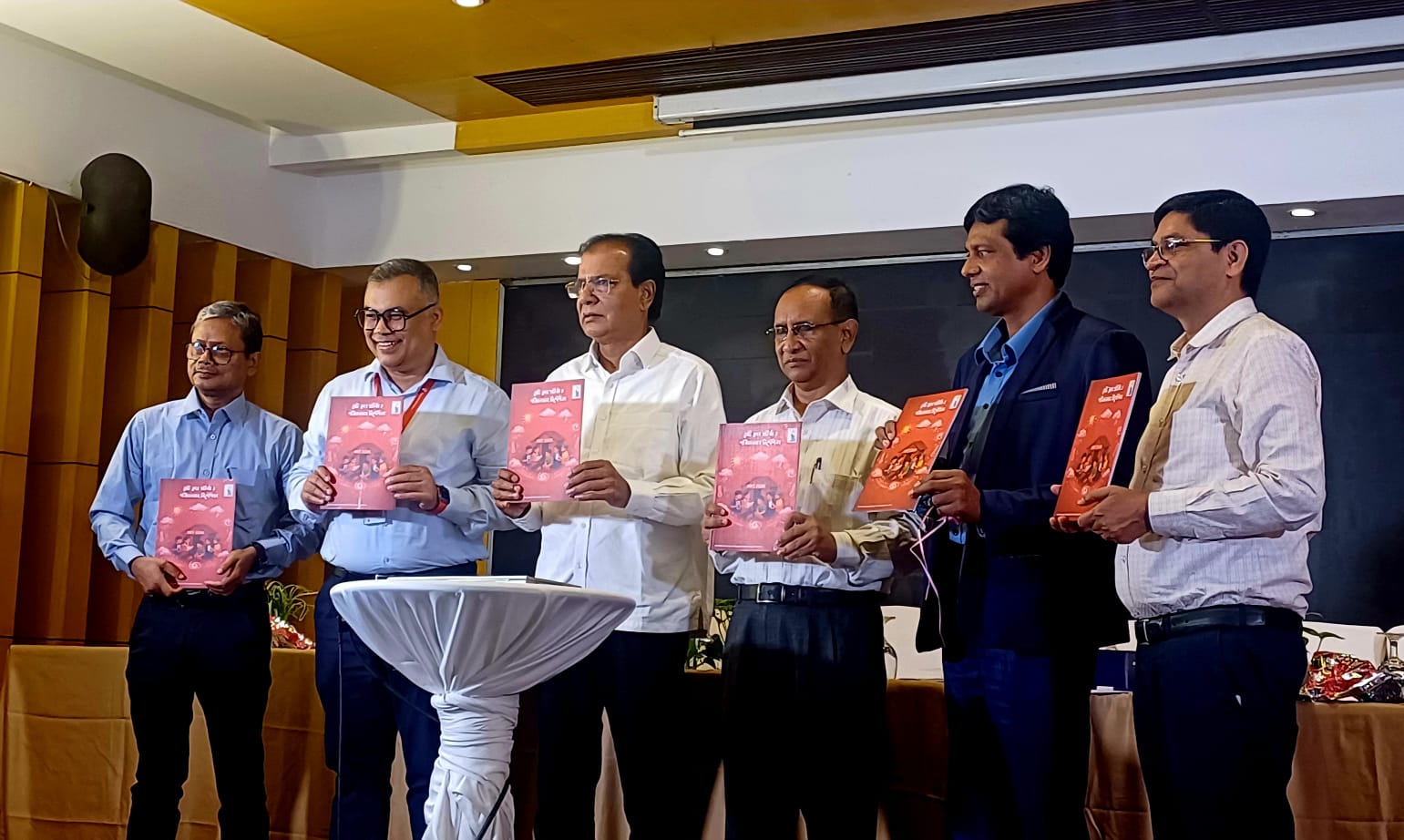 জলবায়ু পরিবর্তন ভবিষ্যতের আশংকা নয় এটি অনিবার্য বাস্তবতা: দুর্যোগ ব্যবস্থাপনা ও ত্রাণমন্ত্রী