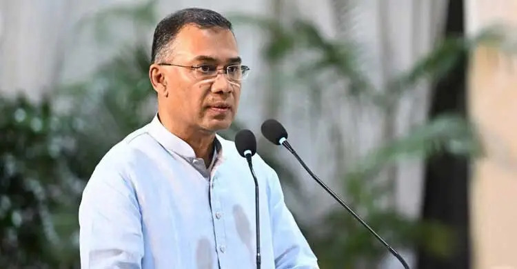 বাড়ির দরজা খুলেই প্রধানমন্ত্রী বললেন, ‘চলেন যুদ্ধে যাই’