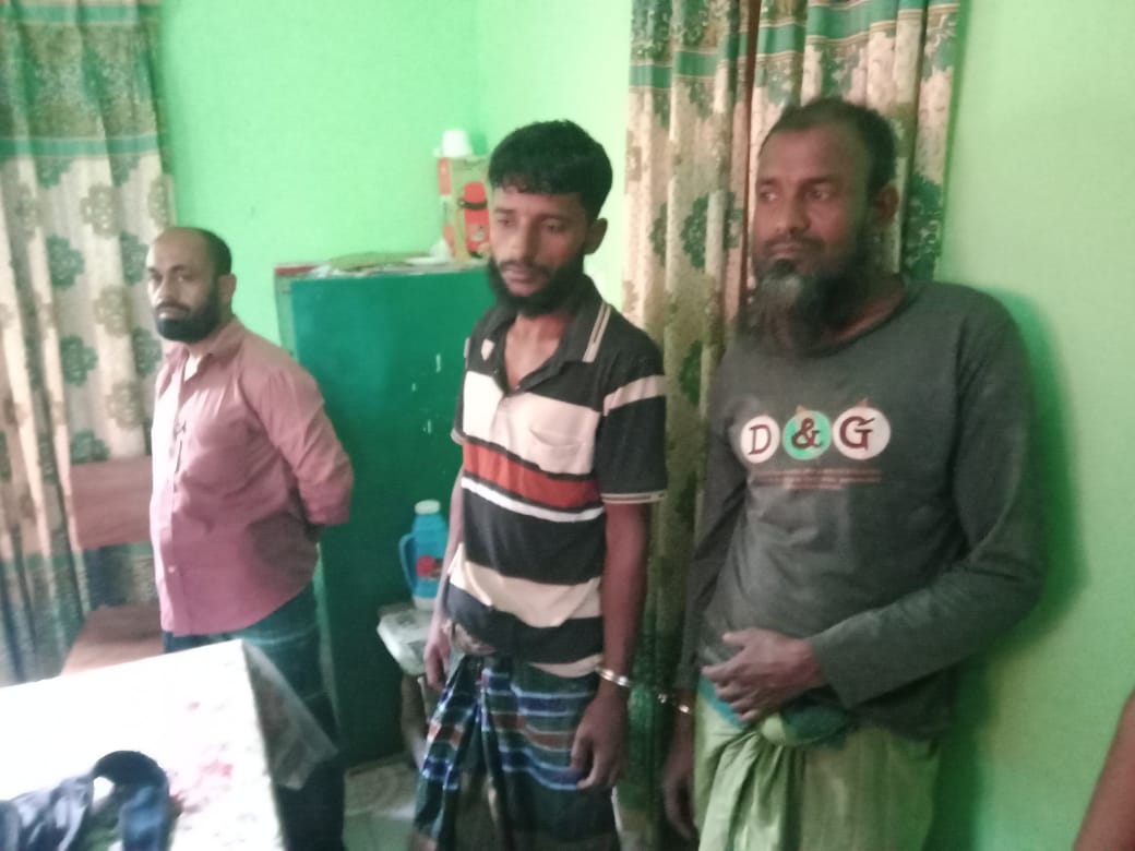 বাউফলে কশাইয়ের গোয়ালঘর থেকে চোরাই গরু উদ্ধার, আটক ২