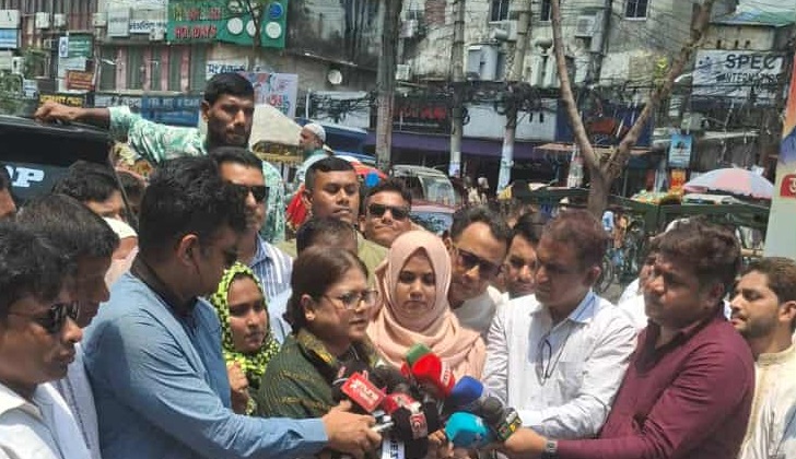 মায়ের ডাকের লাবনীর বিএনপির সংরক্ষিত নারী আসনের মনোনয়ন ফরম সংগ্রহ