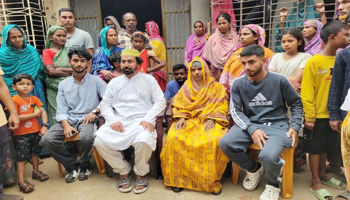 ৪০ বছর পর বগুড়া শেরপুরের আপন ঠিকানা খুঁজে পেলেন আঞ্জুমানারা