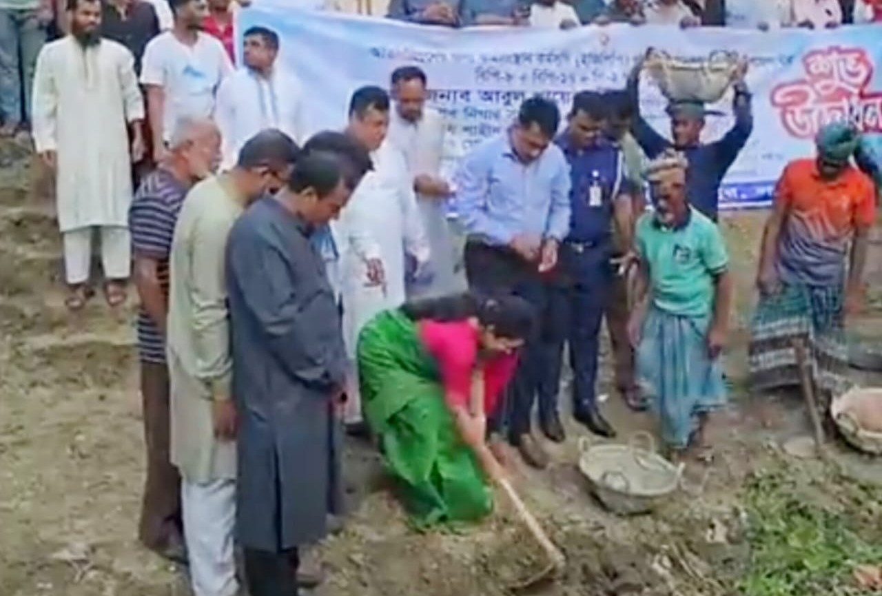 রায়পুরে খাল খননে নতুন উদ্যোগ, সুফল পাবে কৃষি ও মৎস্য খাত