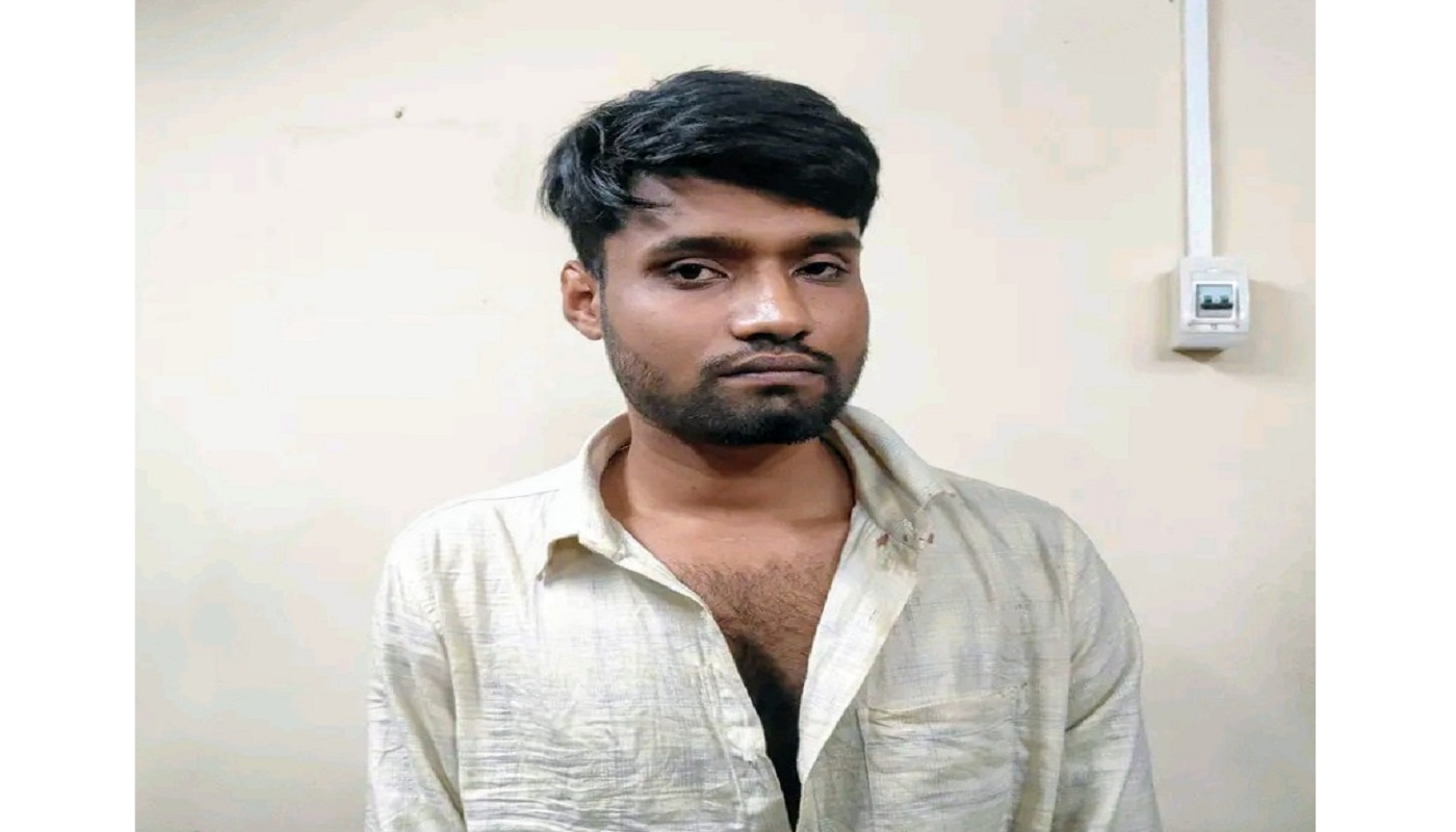 কুবিতে নারী শিক্ষার্থীকে উত্যক্তের অভিযোগে বহিরাগত আটক, মুচলেকা নিয়ে পরিবারের কাছে হস্তান্তর