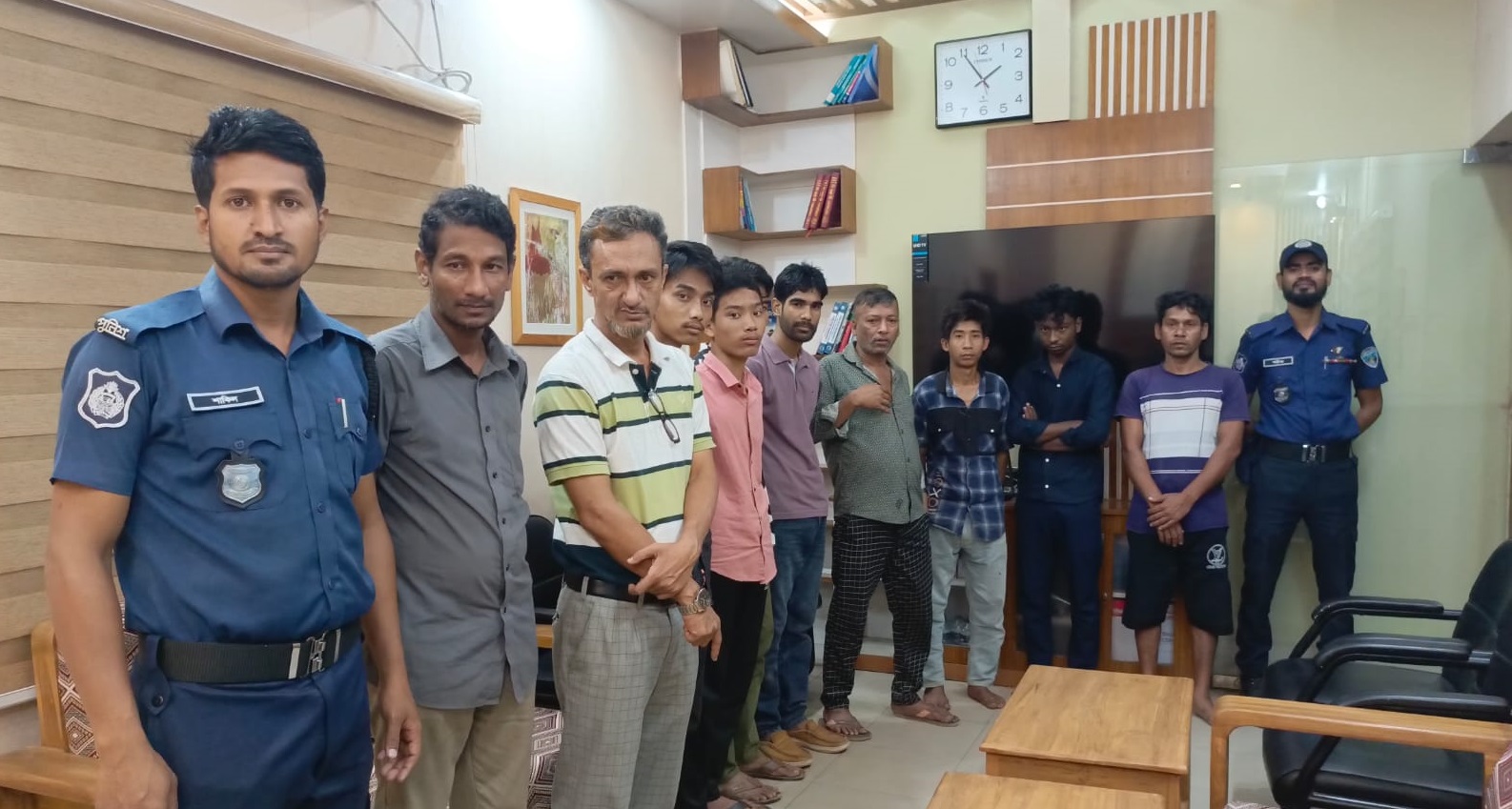 রাঙ্গামাটিতে মাদকবিরোধী বিশেষ অভিযানে ১০ জন গ্রেফতার