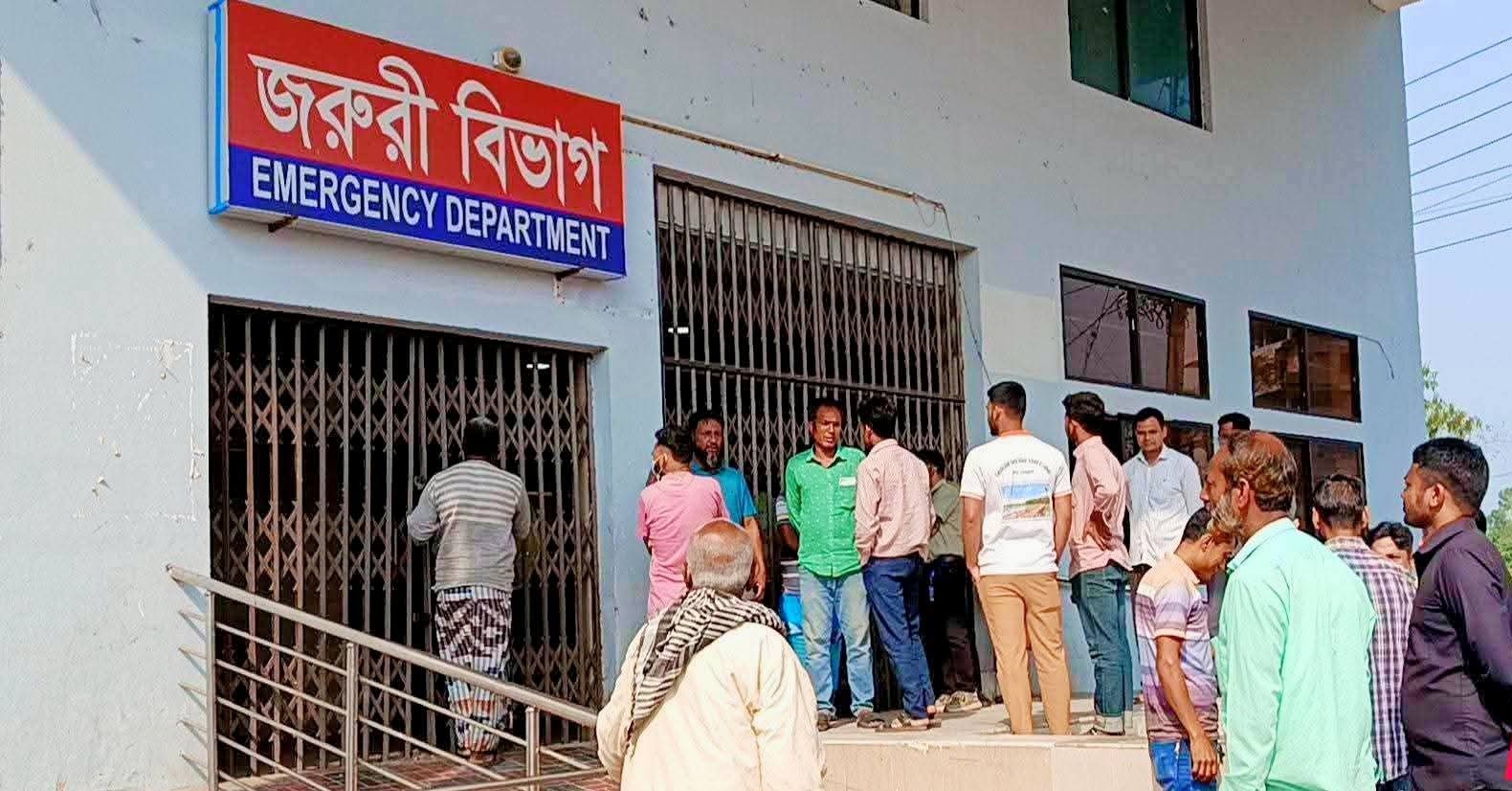 দিনাজপুর মেডিকেল কলেজ হাসপাতালে সংঘর্ষ, জরুরি সেবা বন্ধ—চরম ভোগান্তিতে রোগীরা