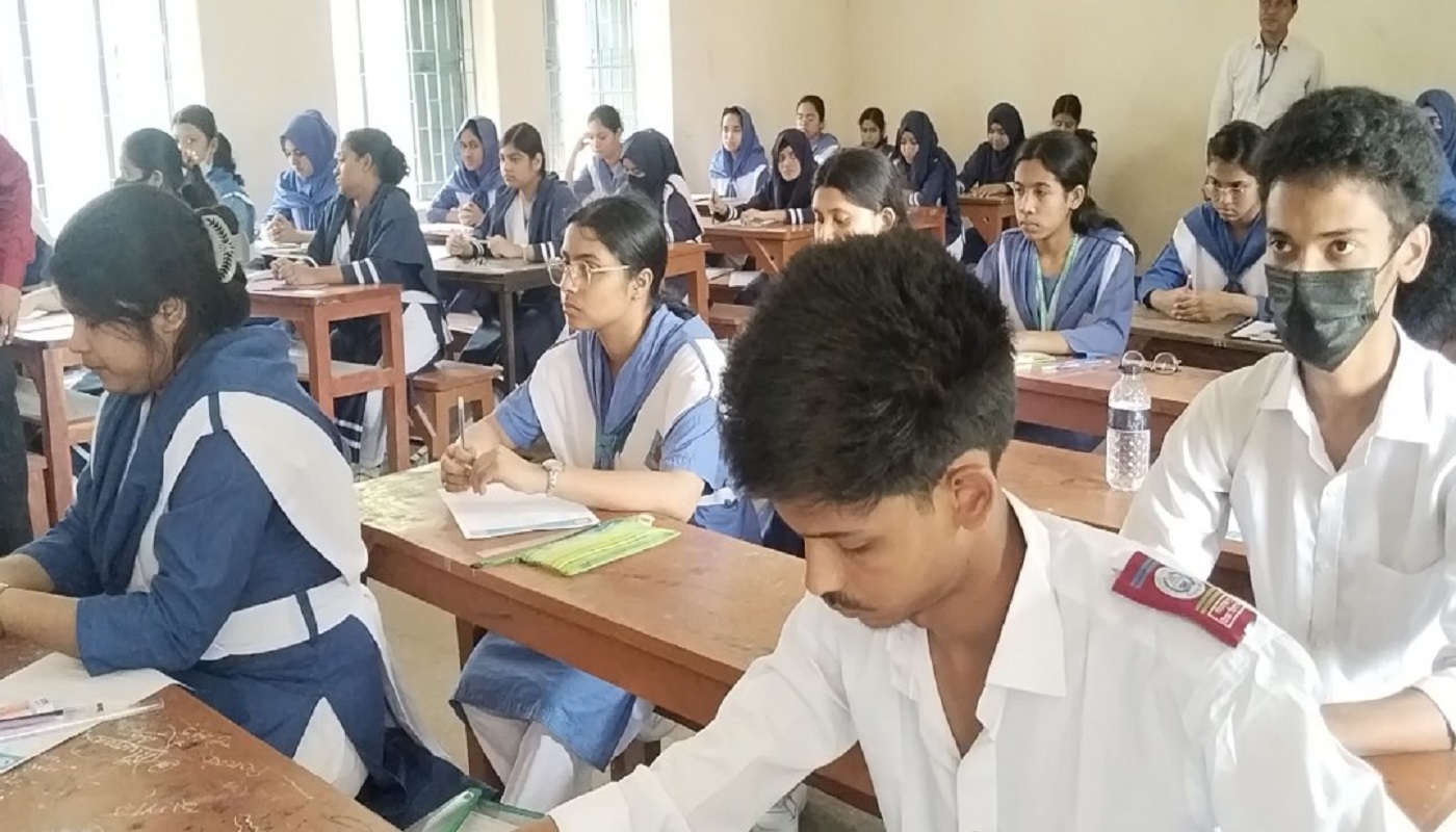 দিনাজপুর শিক্ষা বোর্ডে এসএসসি পরীক্ষা অনুষ্ঠিত
