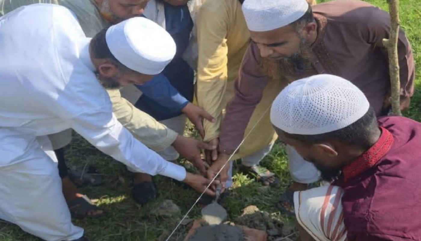 বাকেরগঞ্জের পাদ্রীশিবপুর ইউনিয়নে আদালতের নির্দেশ অমান্য করে জমি দখলের অভিযোগ