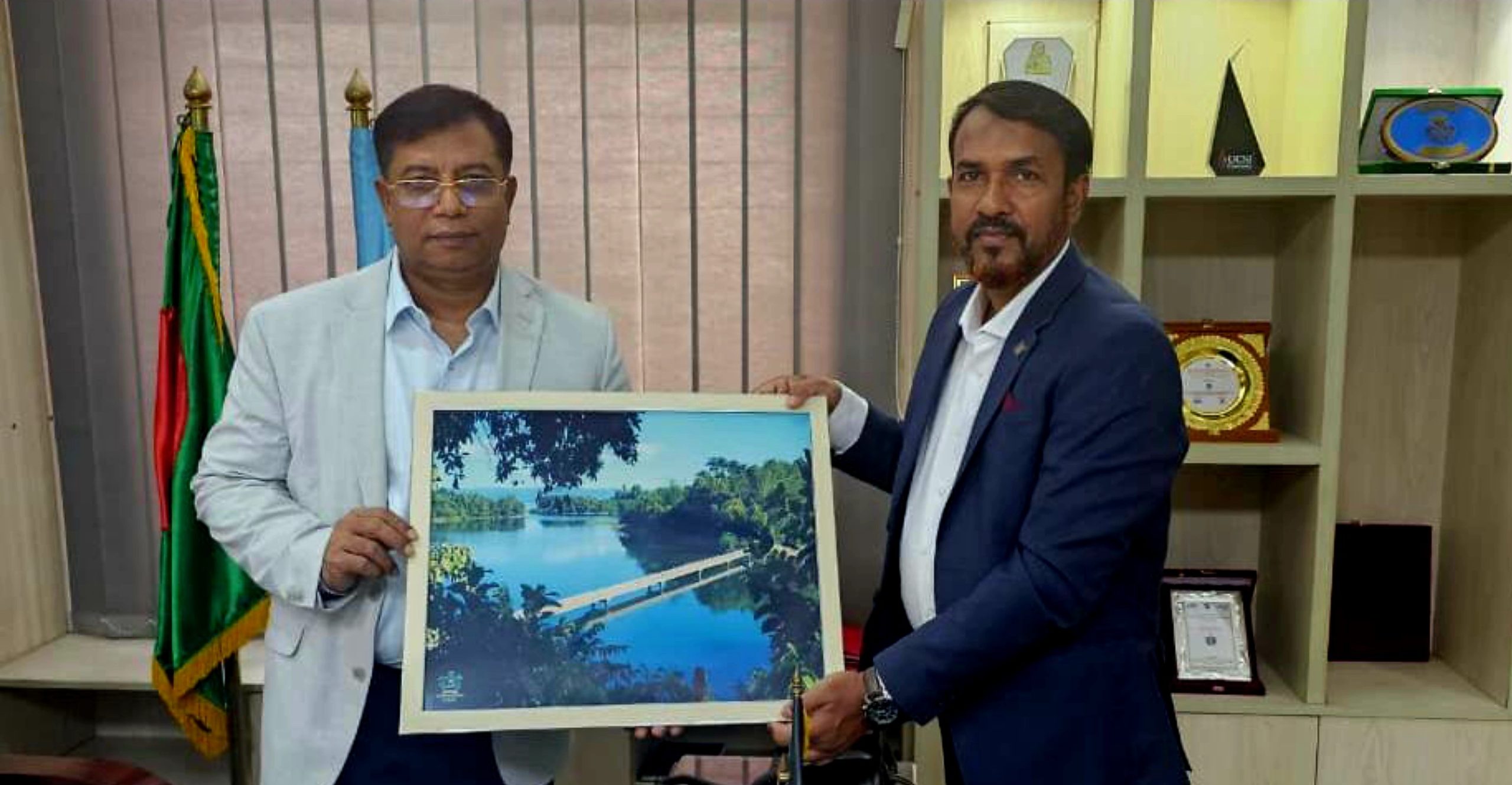 ইউজিসি চেয়ারম্যানের সাথে রাবিপ্রবি উপাচার্যের সৌজন্য সাক্ষাৎ