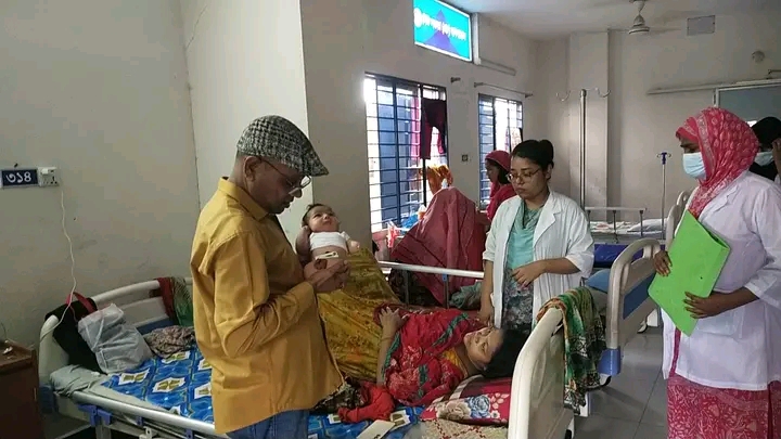 নেছারাবাদে বিকলাঙ্গ নবজাতক গ্রহণে পিতার অস্বীকৃতি : লালন পালন করতে চান মা
