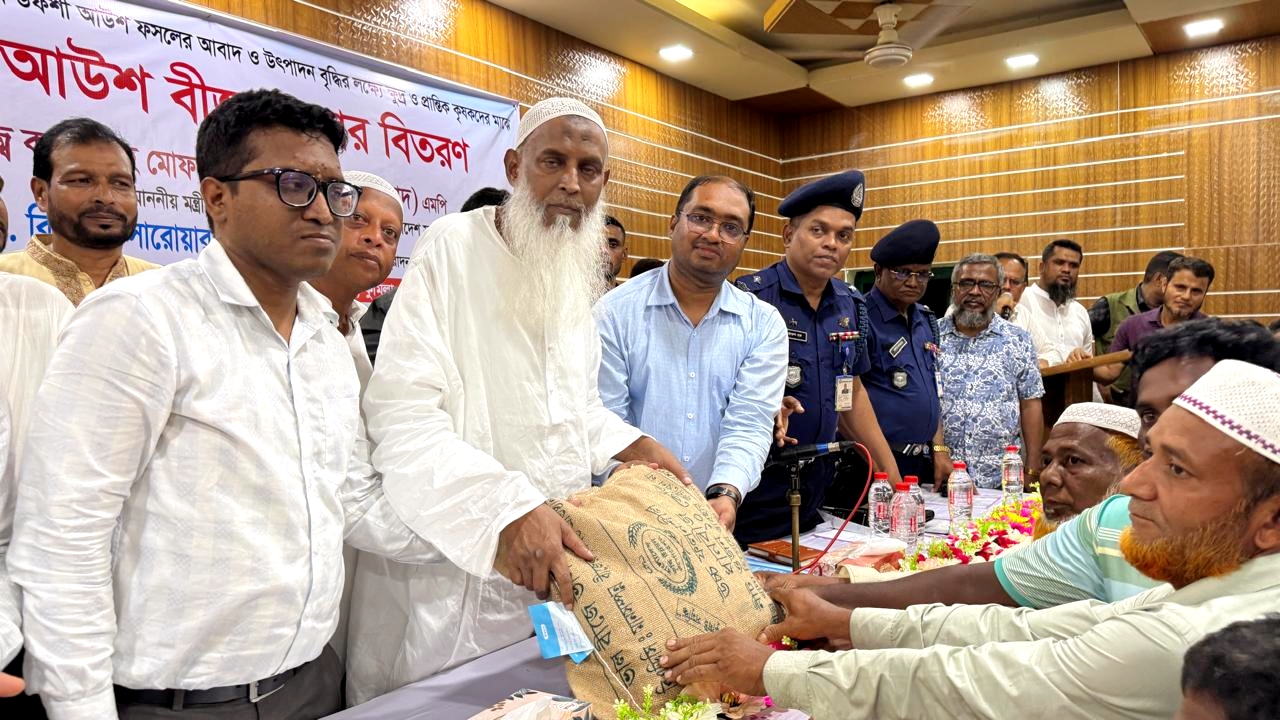 কৃষক আমাদের জীবনের অবিচ্ছেদ্য অংশ: ধর্মমন্ত্রী কায়কোবাদ