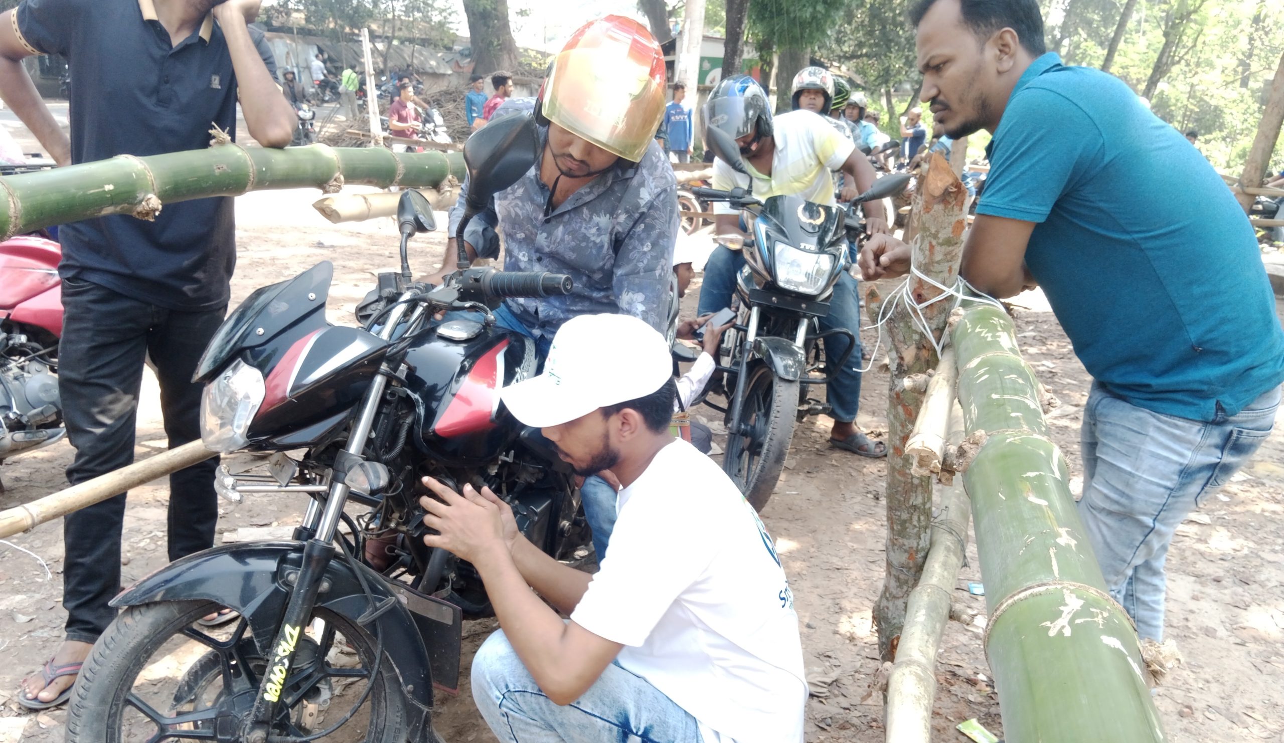 কালীগঞ্জে স্মার্ট ফুয়েল অ্যাপের মাধ্যমে একাধিকবার তেল নেওয়া বন্ধে মিলছে সুফল