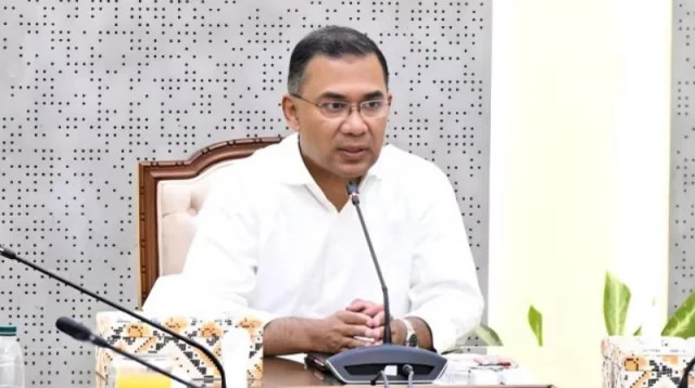টানা ১৬ ঘণ্টা অফিস করলেন প্রধানমন্ত্রী