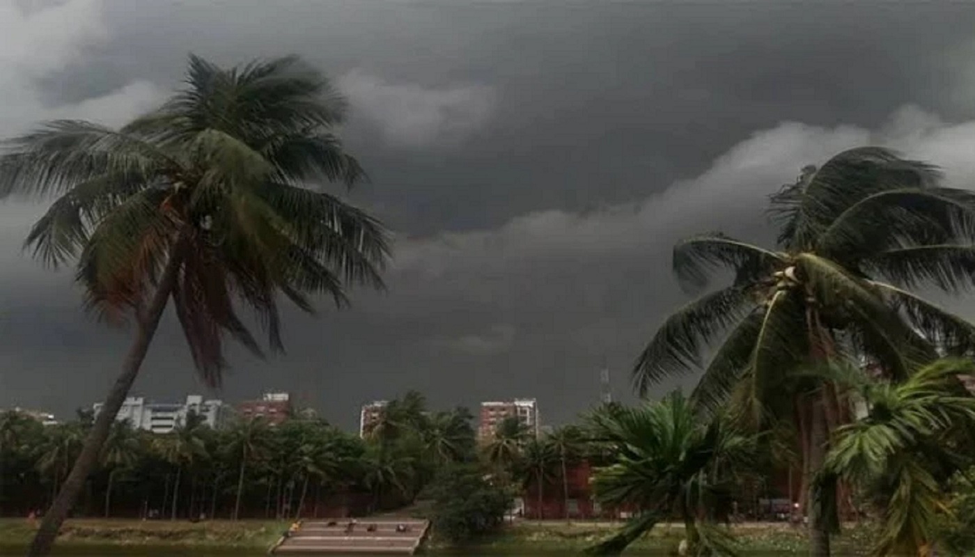 সকালের মধ্যে যেসব অঞ্চলে ধেয়ে আসছে কালবৈশাখী ঝড়-বৃষ্টি