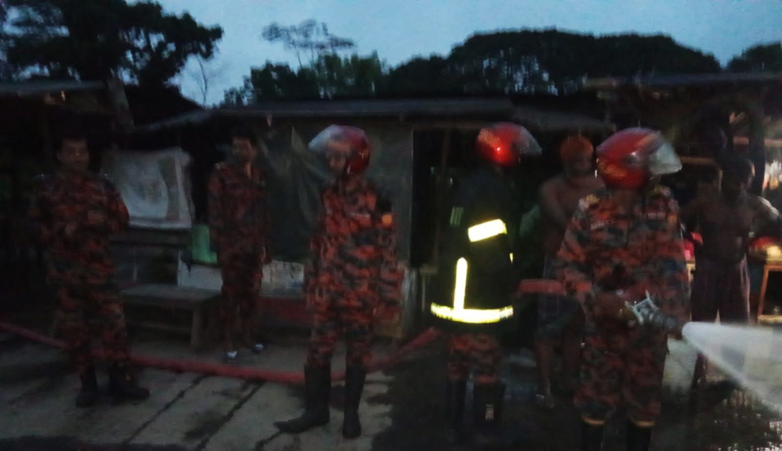 গৌরনদীতে বোতলজাত তেল ভরতে গিয়ে বাইকে আগুন, বাইকার দগ্ধ
