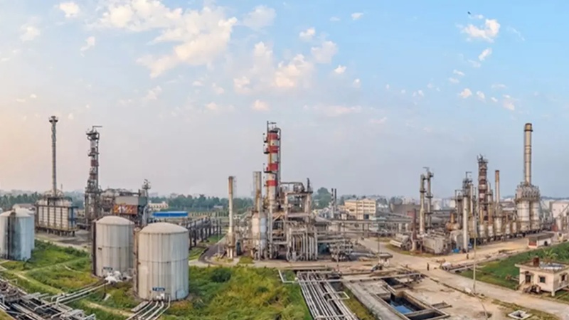 দেশের একমাত্র তেল শোধনাগার বন্ধ ঘোষণা