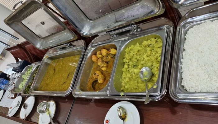 প্রধানমন্ত্রীর কার্যালয়ে খাবারের ব্যয় আগের তুলনায় ৫ গুণ কমলো