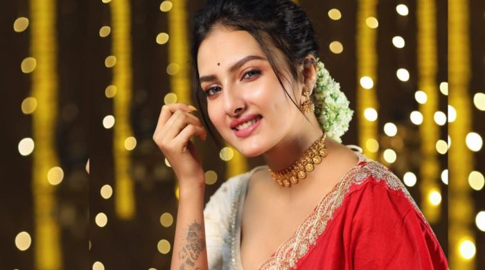 এক চাবি দিয়ে কি সব তালা খোলা যায়: জোতির্ময়ী