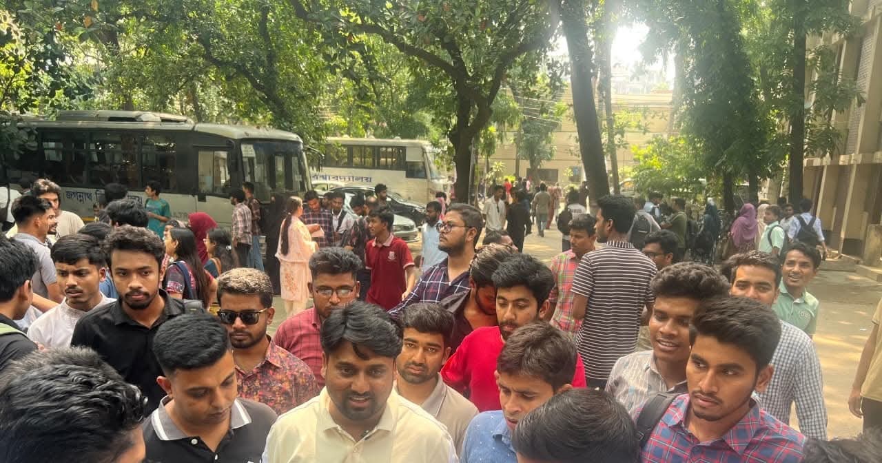 নবীন শিক্ষার্থীদের আগমণে র‍্যাগিং ফ্রি ক্যাম্পাস গড়তে ছাত্রদল নেতা সুমন সরদারের কর্মসূচি