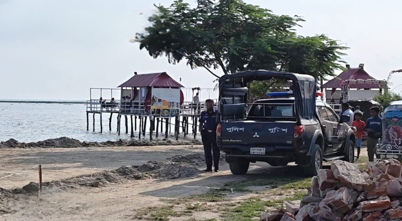 মেঘনা পাড়ে মাছঘাটের আধিপত্য নিয়ে রক্তক্ষয়ী সংঘর্ষ, নারীর আঙুল কর্তন