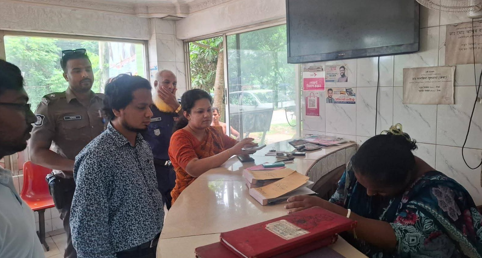 রায়পুরে সেবা ও নিরাময় হাসপাতালে অভিযান, অর্থদণ্ড আদায়