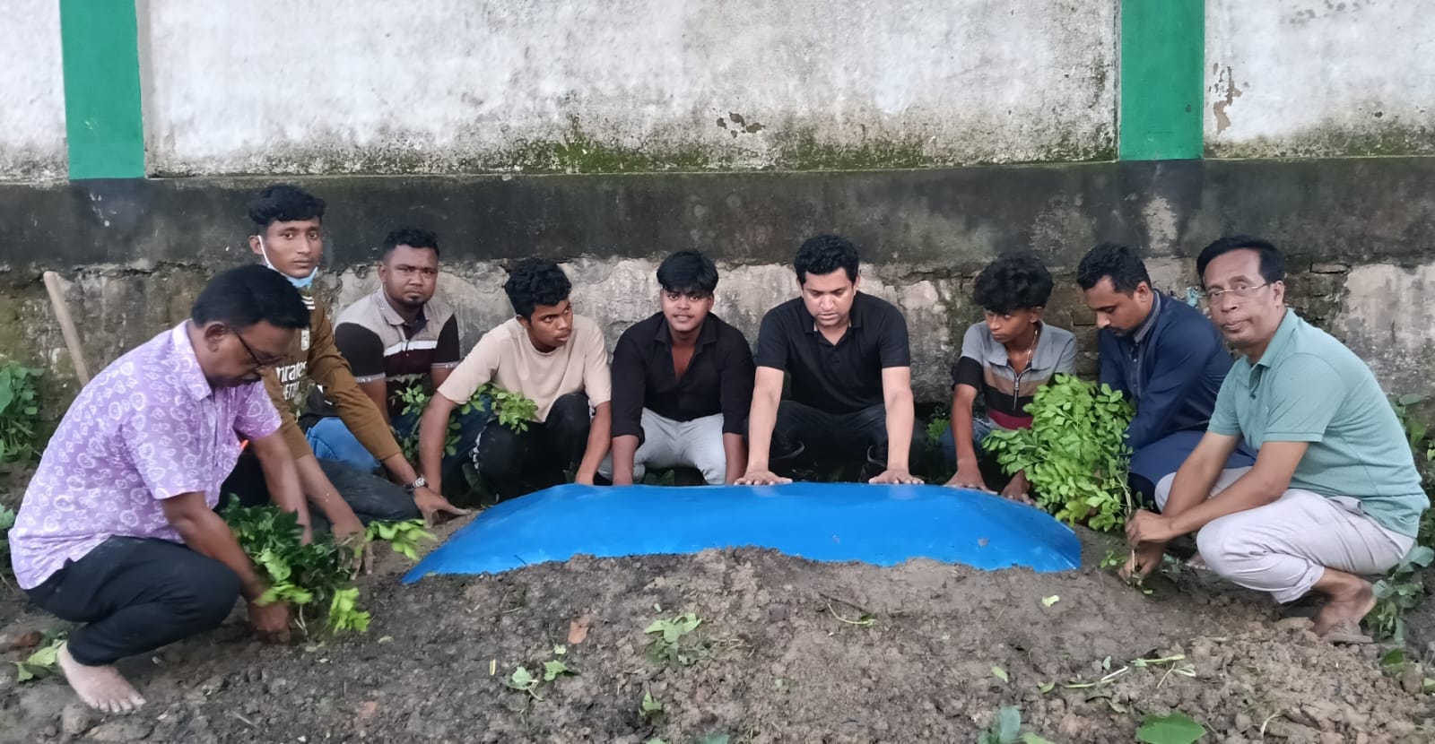 পঁচাগলিত মরদেহ নিল না স্বামী-সন্তান, পারভীন আক্তারকে দাফন করল ব্রাহ্মণবাড়িয়া বাতিঘর