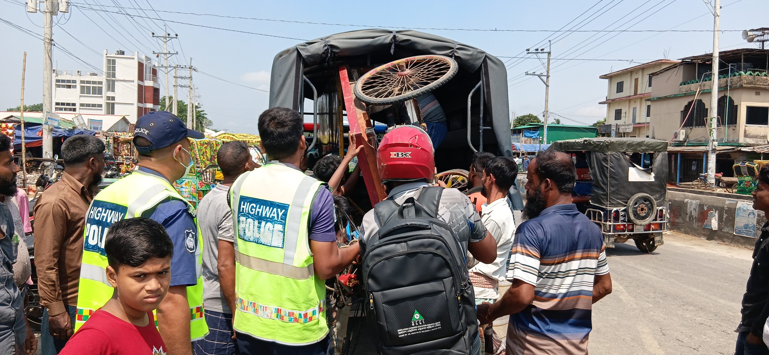 সিংড়ায় সড়ক দুর্ঘটনায় ছাগল ব্যবসায়ি নিহত