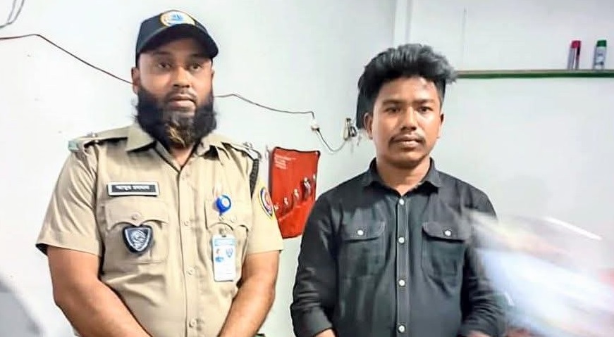 দিনাজপুরে ডিএনসি’র বিশেষ অভিযানে আগ্নেয়াস্ত্র ও টাপেন্টাল ট্যাবলেটসহ যুবক আটক