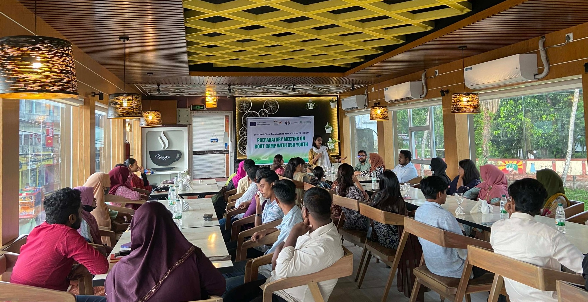 বরিশালে ওয়েভ ফাউন্ডেশন ও ডি ডব্লিউ একাডেমির যৌথ উদ্যোগে মতবিনিময় সভা অনুষ্ঠিত