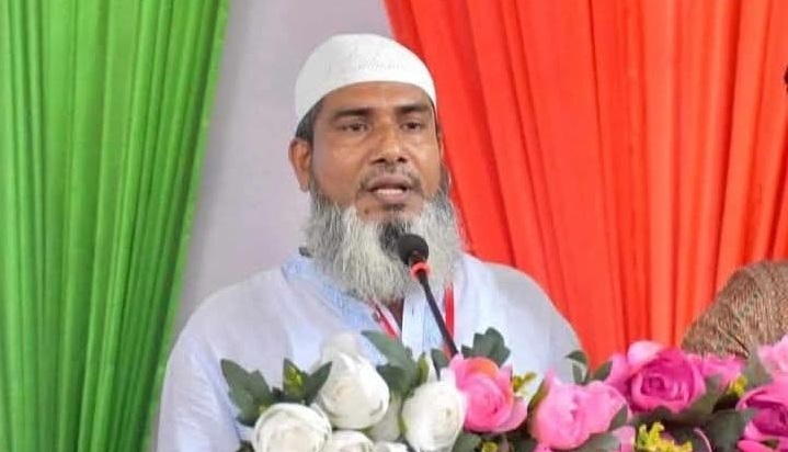 আগৈলঝাড়ায় চাচিকে নিয়ে পালানোর অভিযোগ যুবলীগ নেতার বিরুদ্ধে, থানায় লিখিত অভিযোগ