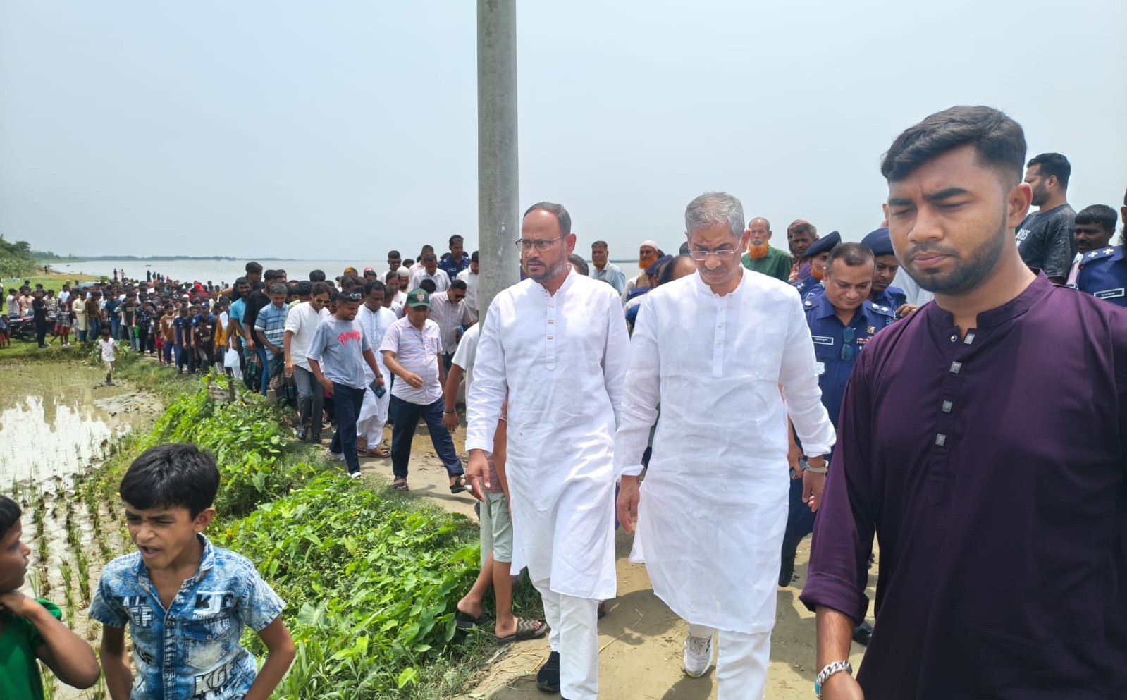 ‎যমুনার ভাঙন ঠেকাতে টাঙ্গাইলে স্থায়ী বেড়িবাঁধের ঘোষণা পানিসম্পদ মন্ত্রীর