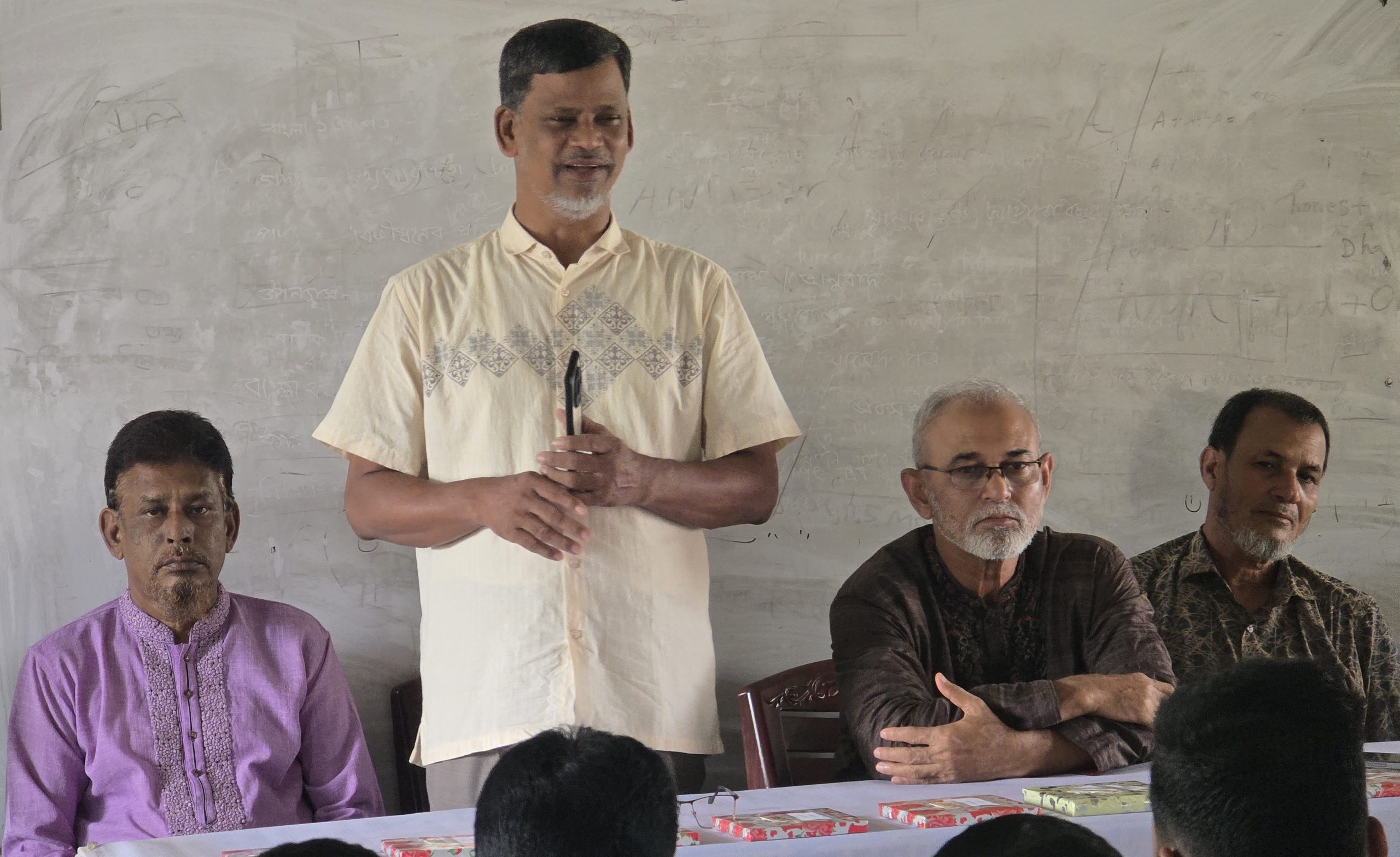 পতনউষার উচ্চ বিদ্যালয় ও কলেজের একাদশ শ্রেণীর অভিভাবক সমাবেশ অনুষ্ঠিত
