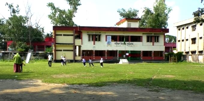 কুড়িগ্রাম পিটিআইয়ে নানা অনিয়ম ও অব্যবস্থাপনায় চলছে শিক্ষক-কর্মকর্তাদের প্রশিক্ষণ