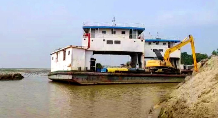 প্রায় ৫ মাস পর পুনরায় চালু হচ্ছে রৌমারী–চিলমারী ফেরি চলাচল