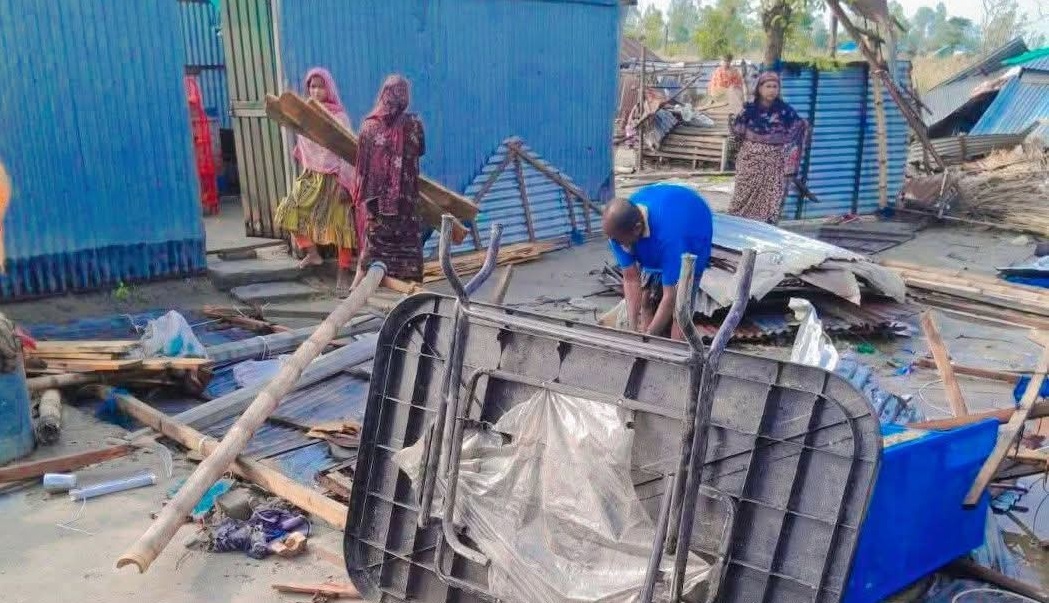 কালবৈশাখীর তাণ্ডবে বিপর্যস্ত গাইবান্ধার চরাঞ্চল, মানবিক সহায়তার অপেক্ষায় অসহায় পরিবারগুলো