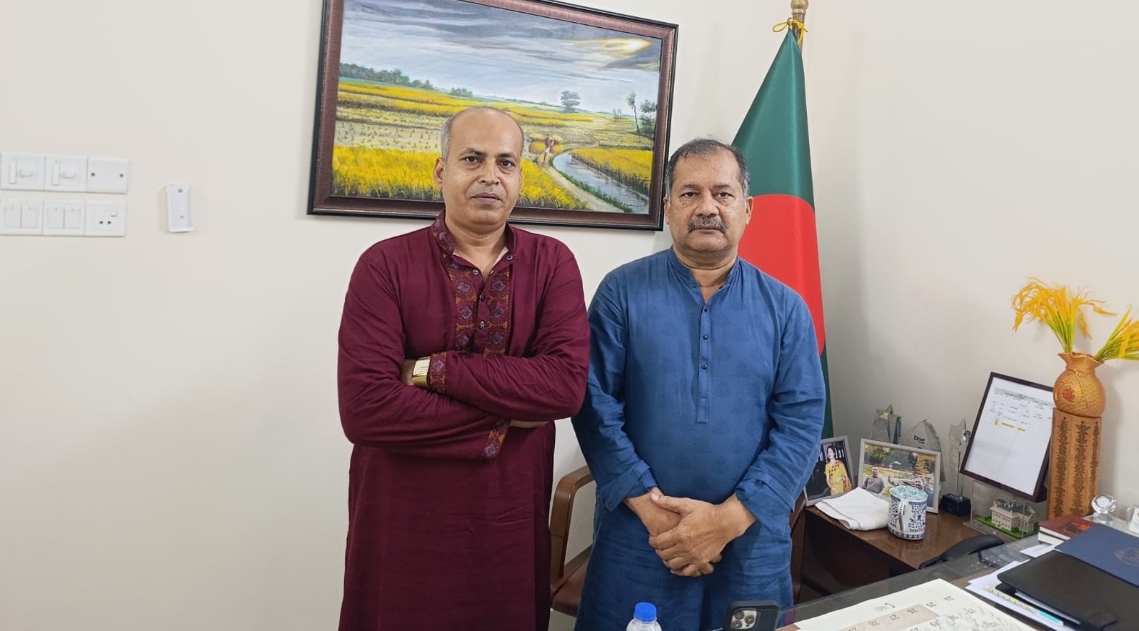 রাজনৈতিক সৌহার্দ্যের বার্তা: তথ্যমন্ত্রীর সঙ্গে ইলিয়াস মিয়ার সৌজন্য সাক্ষাৎ