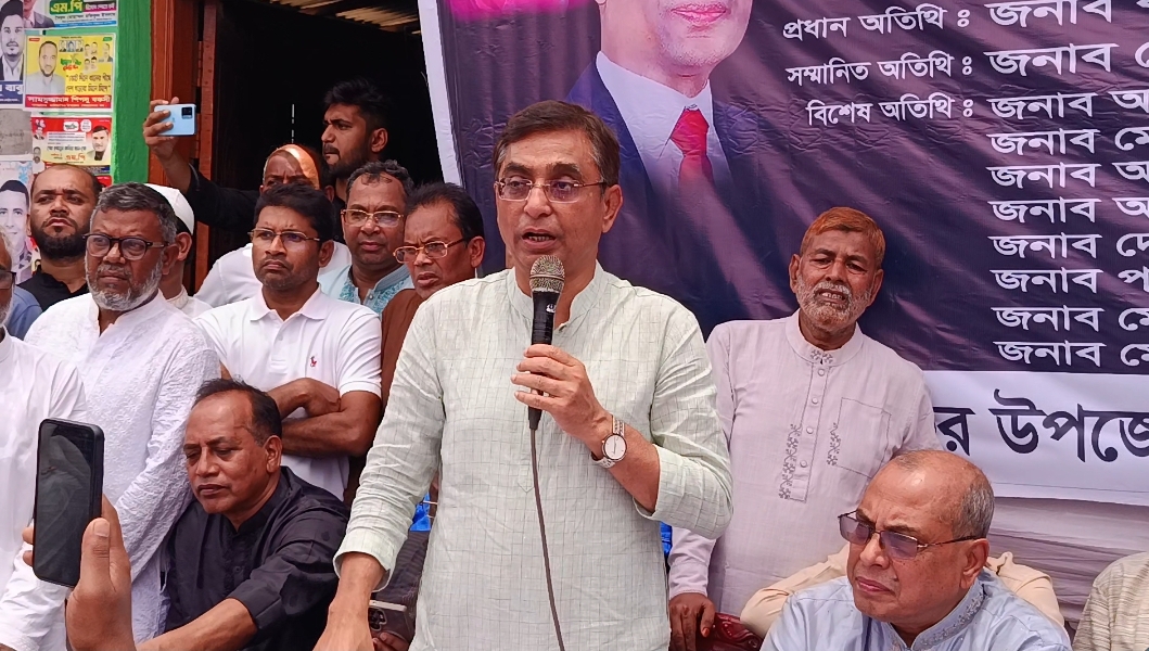 শহীদ জিয়ার ৪৫তম শাহাদাত বার্ষিকীতে কালিয়াকৈরে হাজারো মানুষের ঢল-দোয়া, আলোচনা ও বস্ত্র বিতরণ