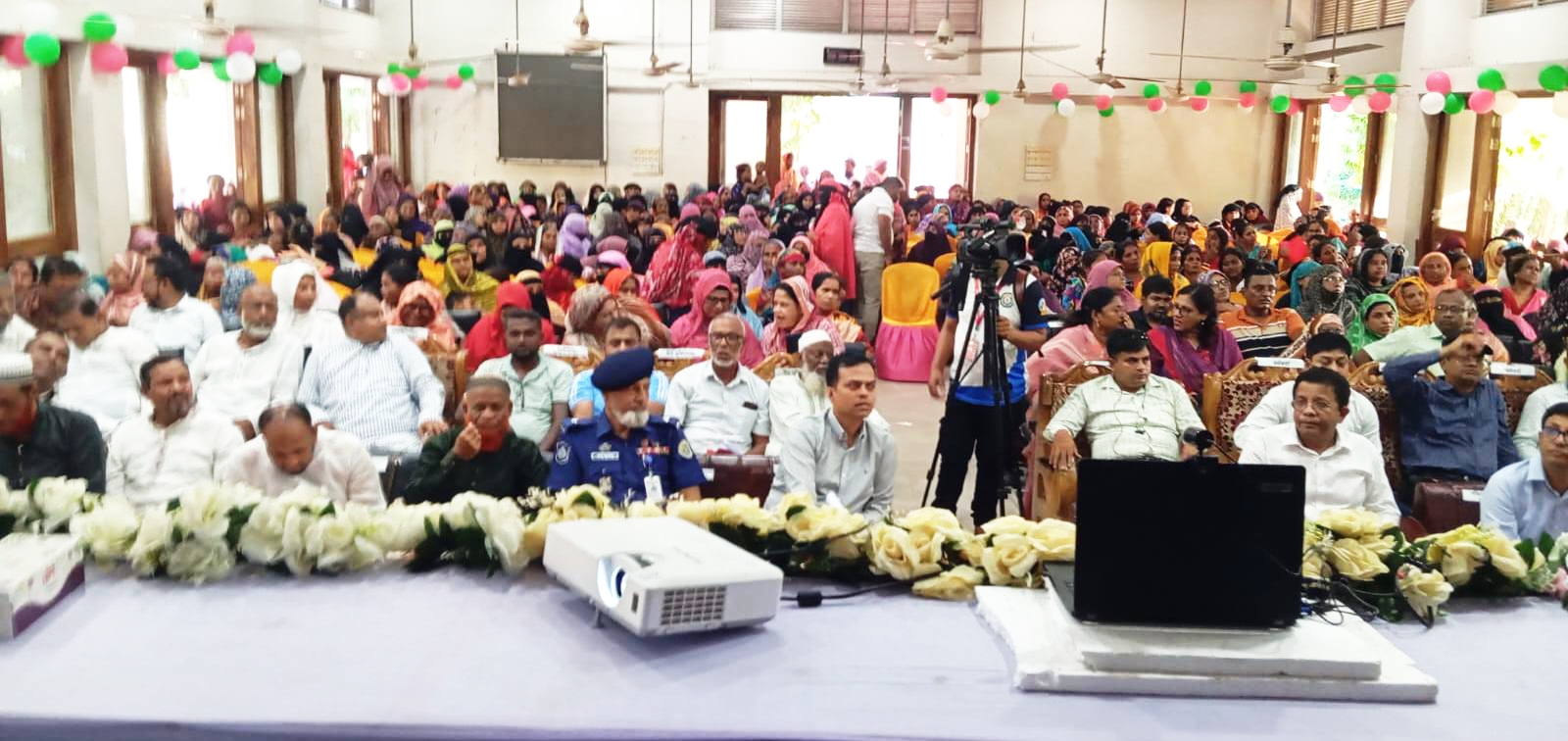 ‎গৌরনদীতে প্রধানমন্ত্রীর ভার্চুয়াল উপস্থিতিতে ফ্যামিলি কার্ড কার্যক্রমের উদ্বোধন