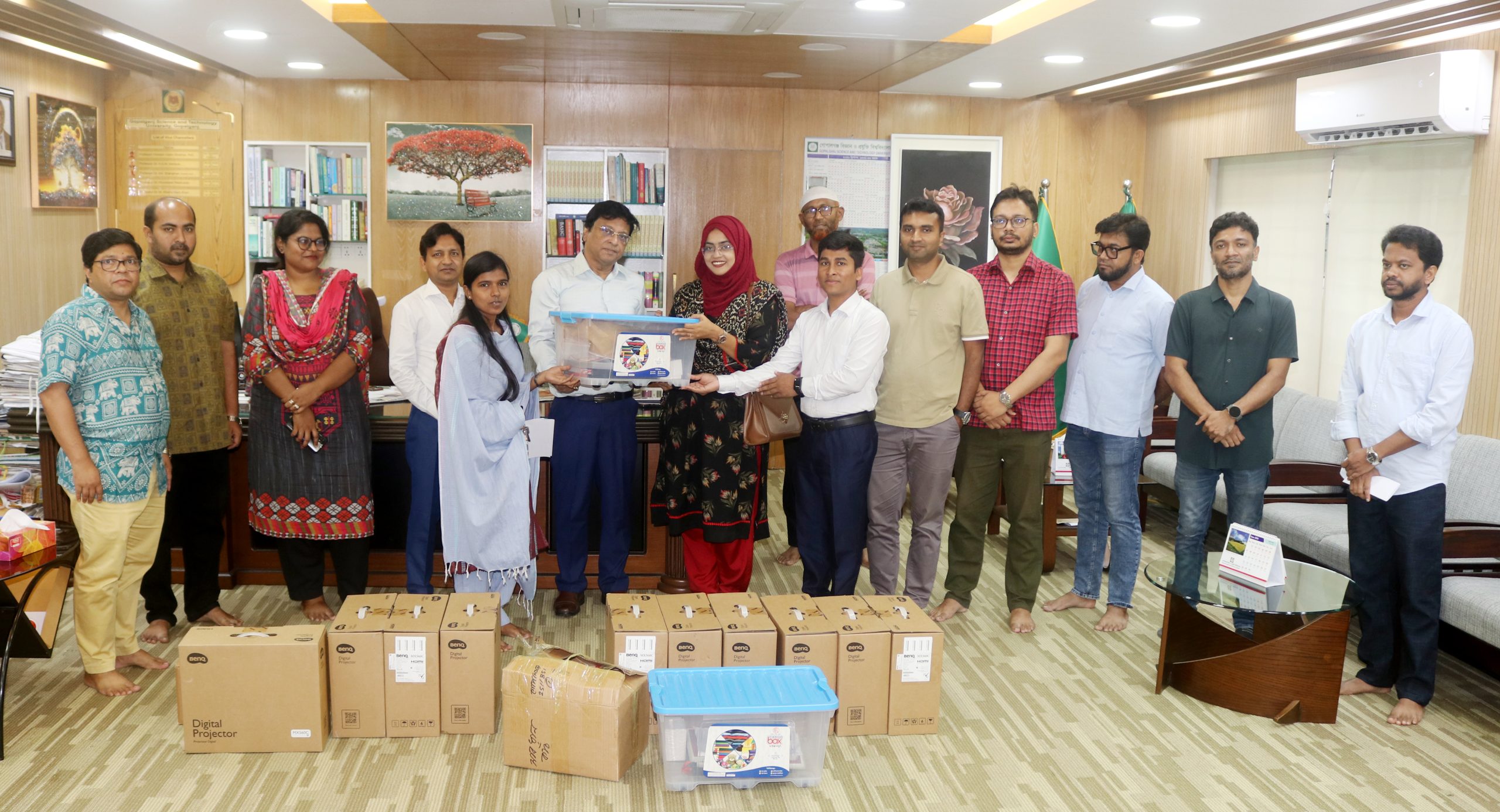 গোবিপ্রবির বিভিন্ন বিভাগে আধুনিক শিক্ষা সরঞ্জাম সংযোজন