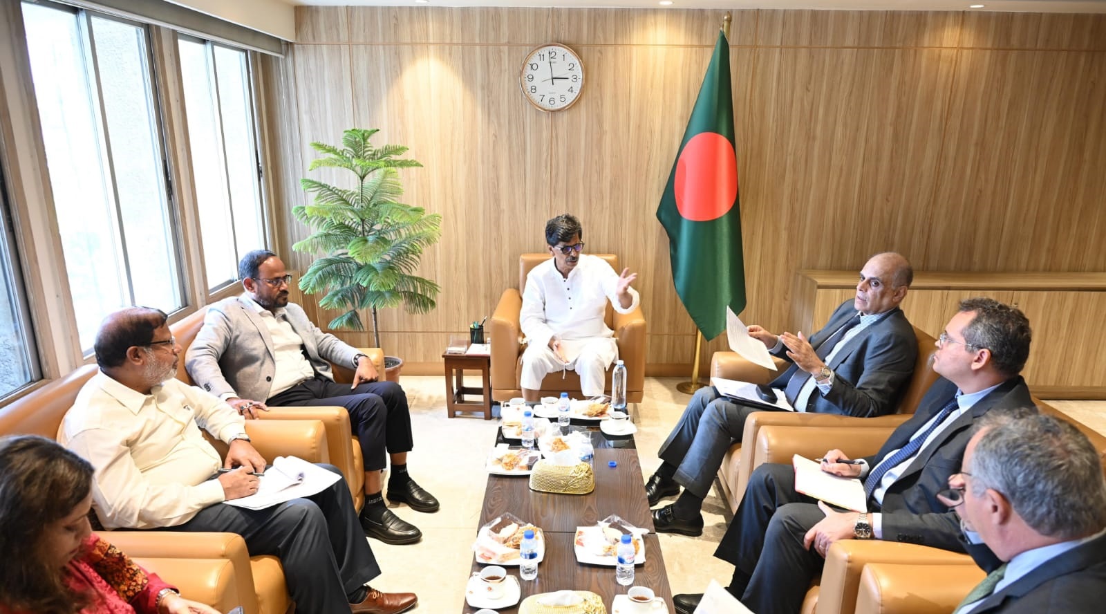 মৎস্য ও প্রাণিসম্পদ মন্ত্রীর সাথে ব্রাজিলের রাষ্ট্রদূতের সাক্ষাৎ