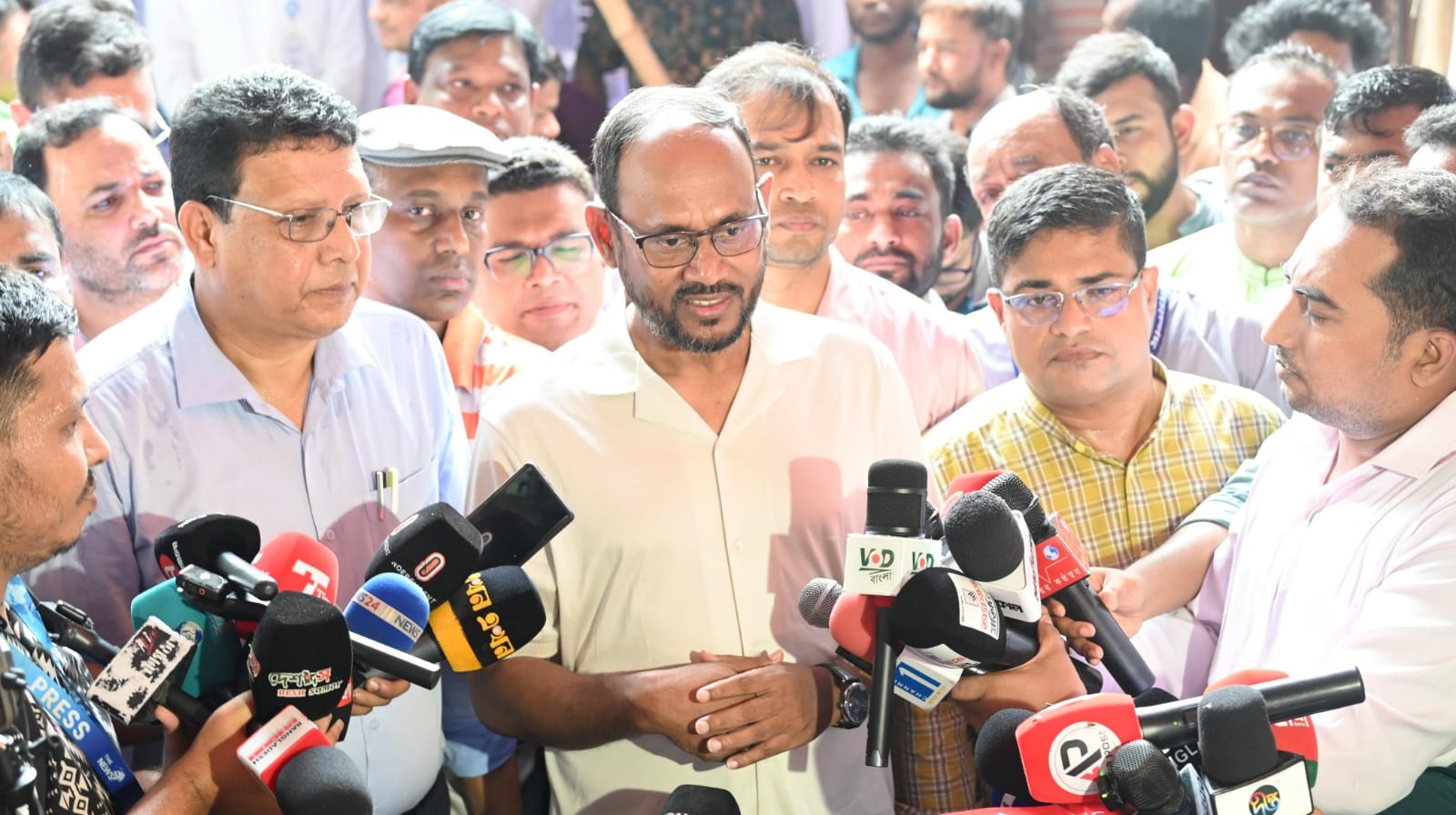 চোরাইপথের পশু নয়, বৈধ উৎসে কোরবানির পশু কেনার আহ্বান মৎস্য ও প্রাণিসম্পদ প্রতিমন্ত্রীর