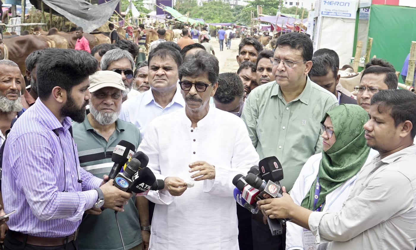 নিরাপদ হাট ব্যবস্থাপনা ও জাল টাকা প্রতিরোধে সরকারের সর্বাত্মক ব্যবস্থা রয়েছে: প্রাণিসম্পদ মন্ত্রী