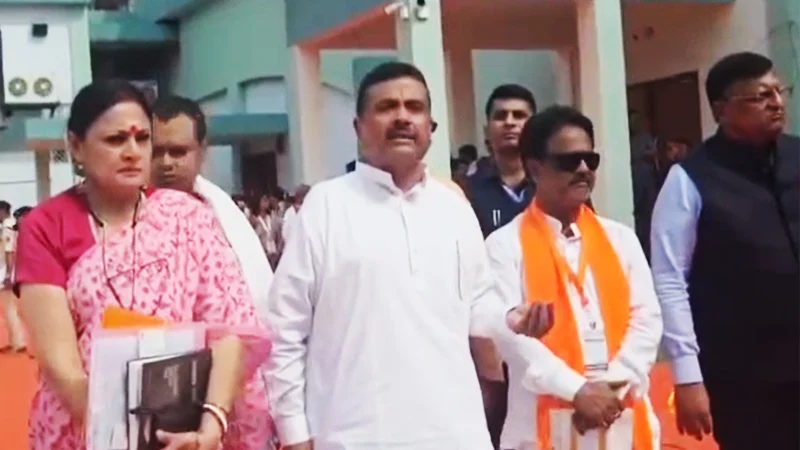 ‘অবৈধ বাংলাদেশিদের’ দ্রুত পশ্চিমবঙ্গ ছাড়ার হুঁশিয়ারি শুভেন্দুর