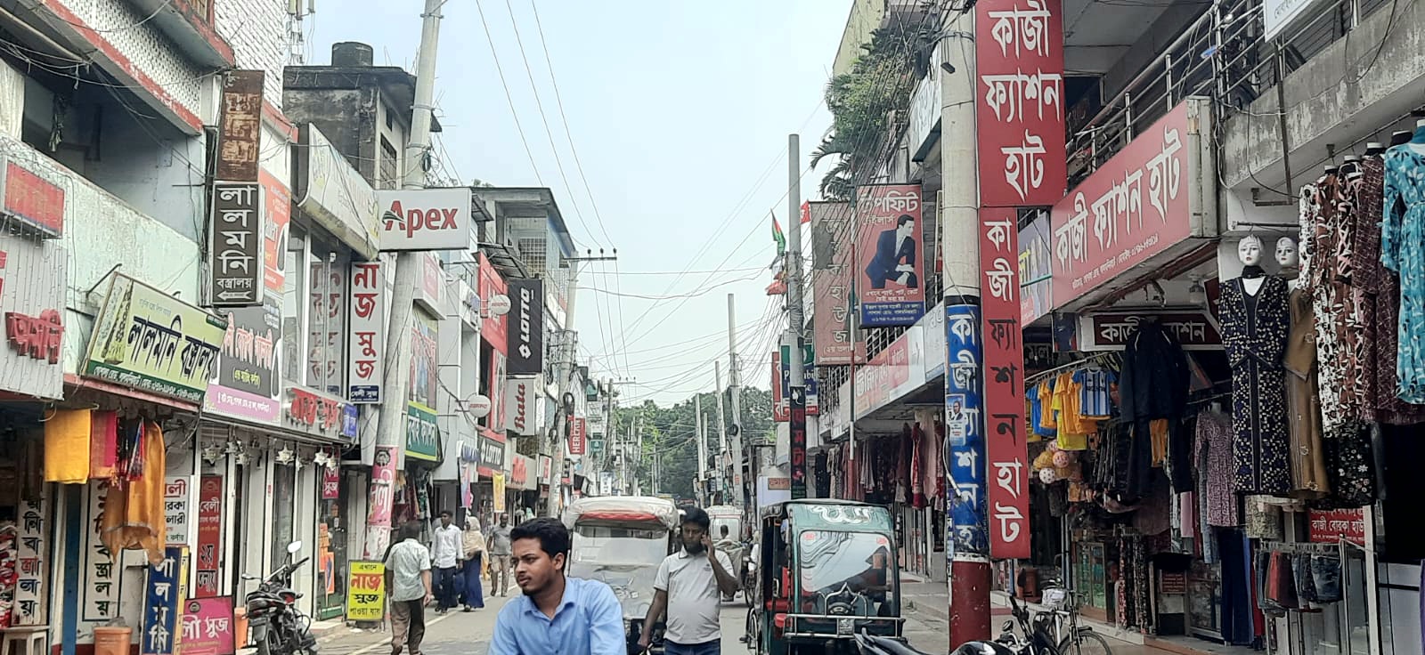 লালমনিরহাটে নেসকোর গাফিলতি ২৫০ ব্যবসা প্রতিষ্ঠান ও ব্যাংক-বীমা ৭২ ঘন্টা বিদ্যুৎহীন