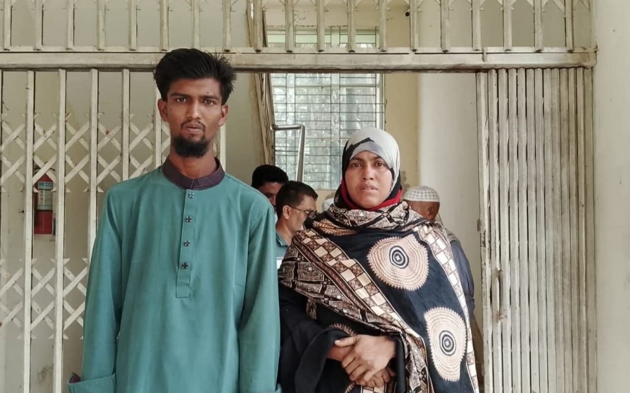 ভুয়া দলিলে নামজারি সৃজনের চেষ্টা, কমলনগরে দুইজন জেলে