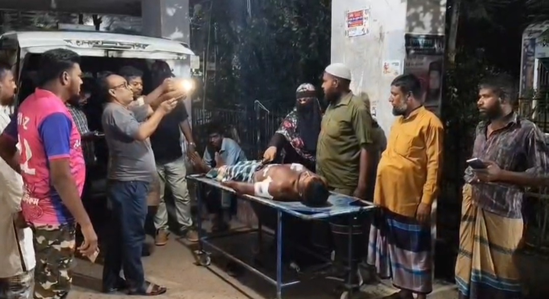 মহিপুরে গরু ব্যবসায়ীকে কুপিয়ে হত্যা চেষ্টা, টাকা লুট