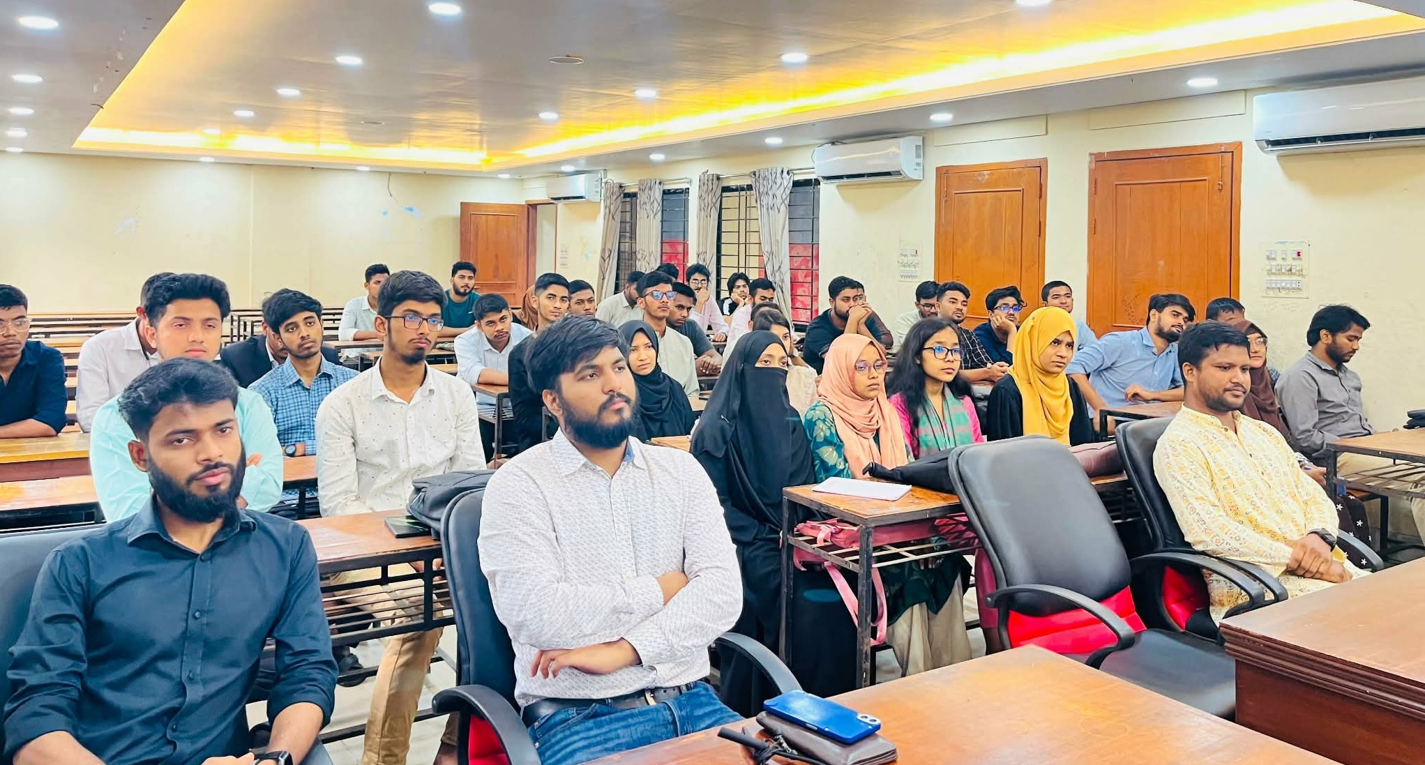 কুবিতে রোটার‍্যাক্ট ক্লাব ও ডিবেটিং সোসাইটির যৌথ উদ্যোগে ‘স্পিক-আপ’ সেমিনার অনুষ্ঠিত