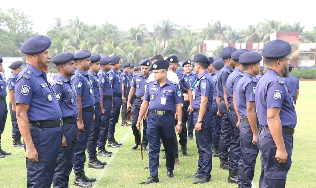 সাতক্ষীরা জেলা পুলিশের মাস্টার প্যারেড অনুষ্ঠিত