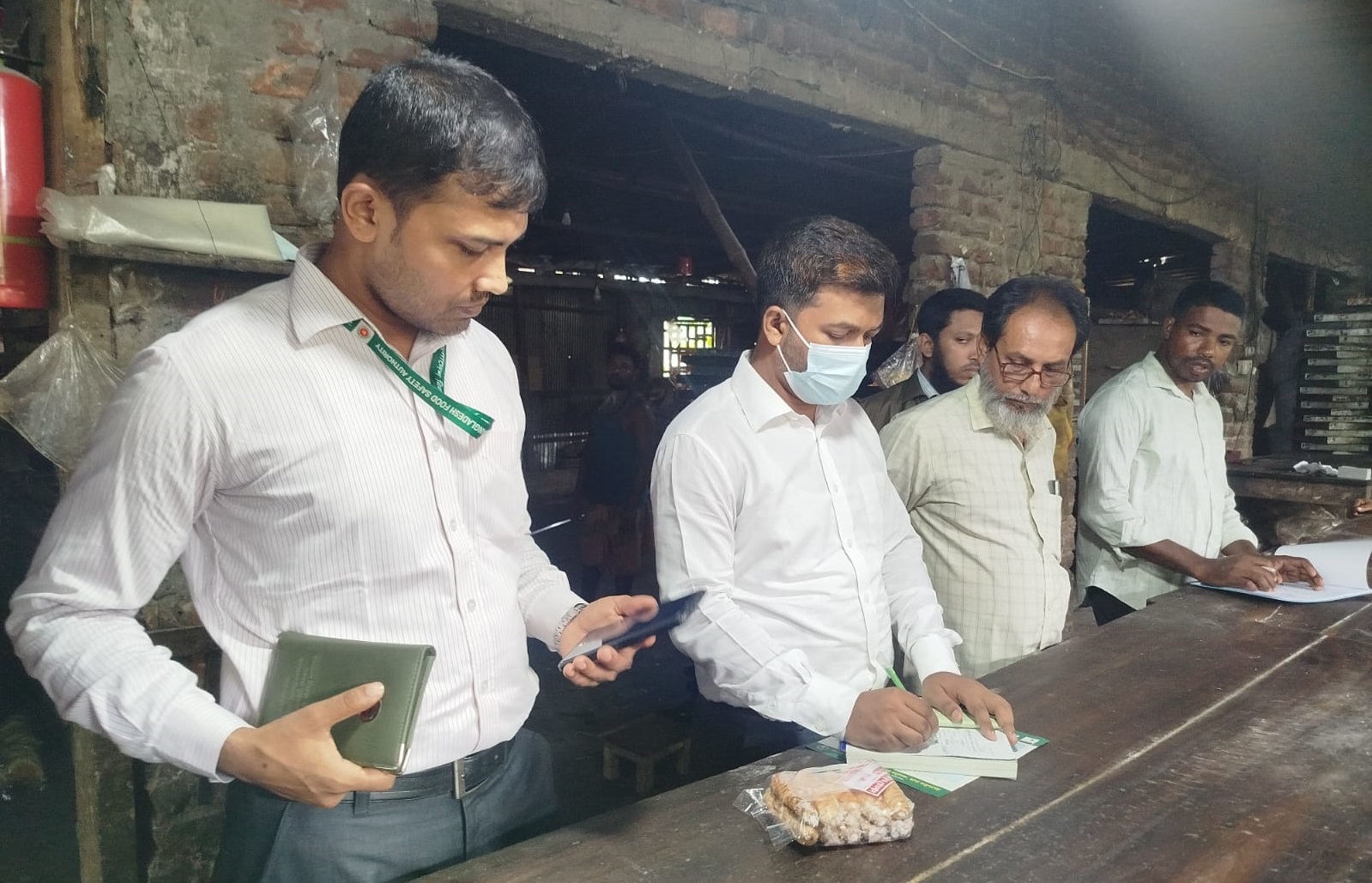 সাতক্ষীরায় বিসমিল্লাহ ফুড প্রোডাক্টসকে ৫ হাজার টাকা জরিমানা