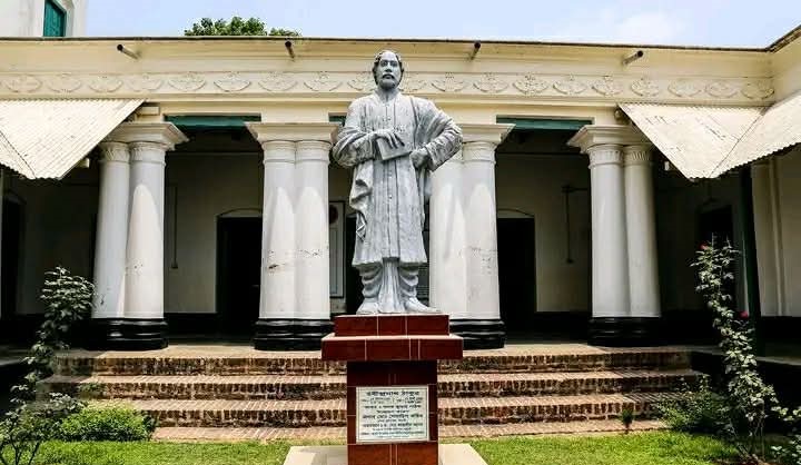 আত্রাইয়ে ইতিহাস আর ঐতিহ্যে গাঁথা পতিসর রবীন্দ্রনাথের কাচারিবাড়ী
